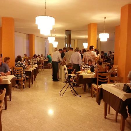 קרביה Hotel Plutone מראה חיצוני תמונה