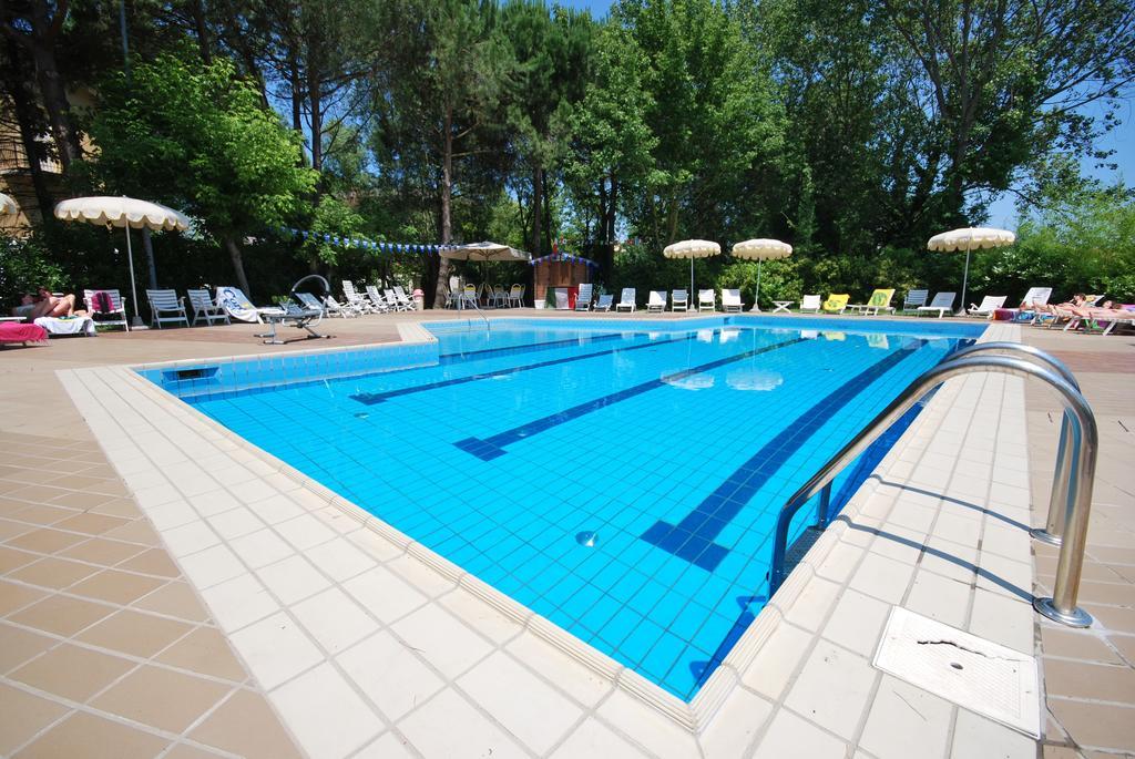קרביה Hotel Plutone מראה חיצוני תמונה