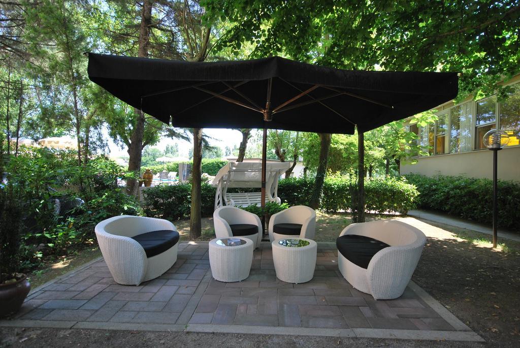 קרביה Hotel Plutone מראה חיצוני תמונה