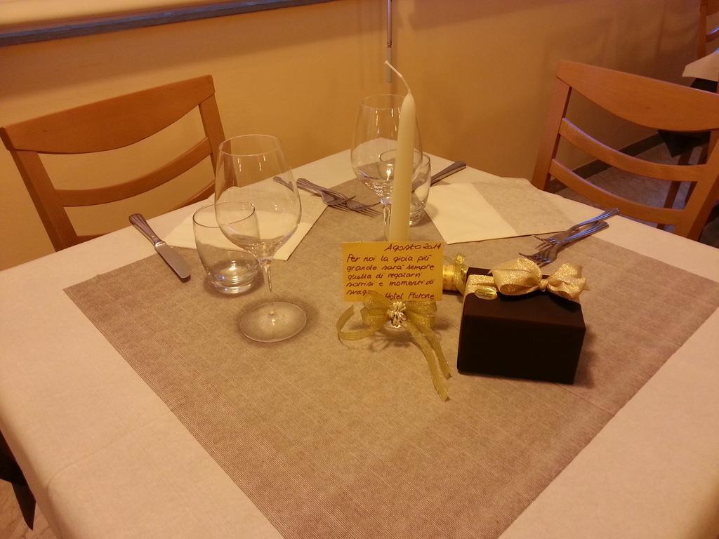 קרביה Hotel Plutone מראה חיצוני תמונה