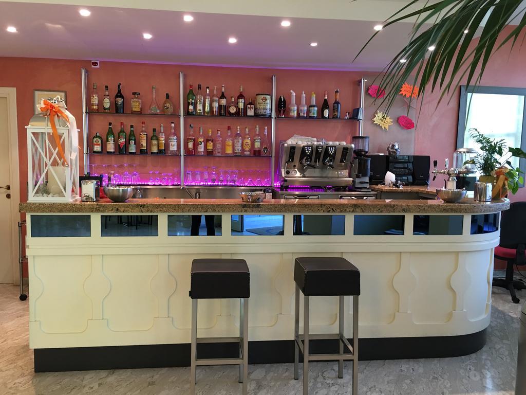 קרביה Hotel Plutone מראה חיצוני תמונה