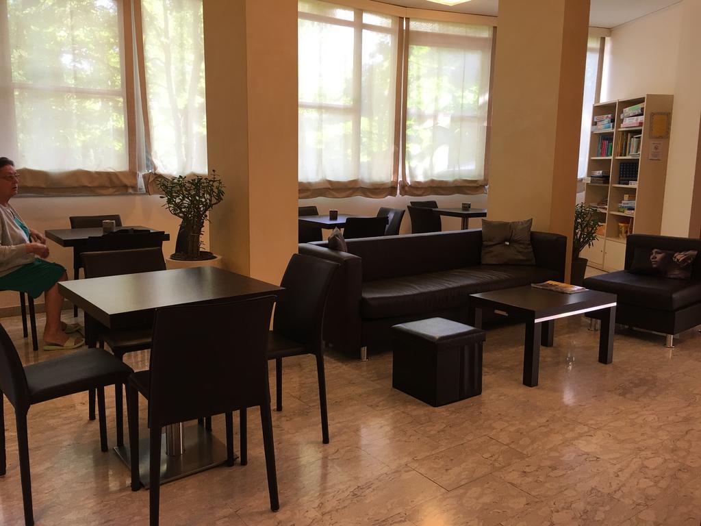 קרביה Hotel Plutone מראה חיצוני תמונה